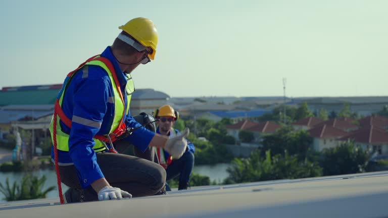 Best Emergency Roof Repair Services  in Rosamond, CA